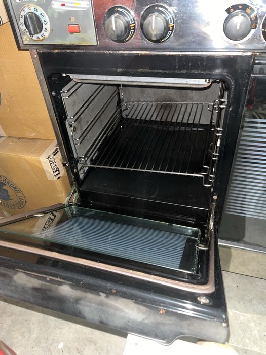 Fogão de cozinha a gás e forno eletrico