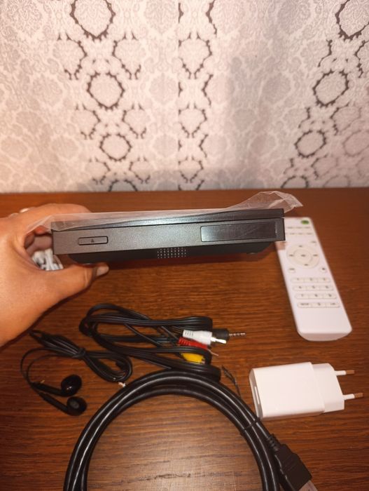 Kompaktowy odtwarzacz DVD