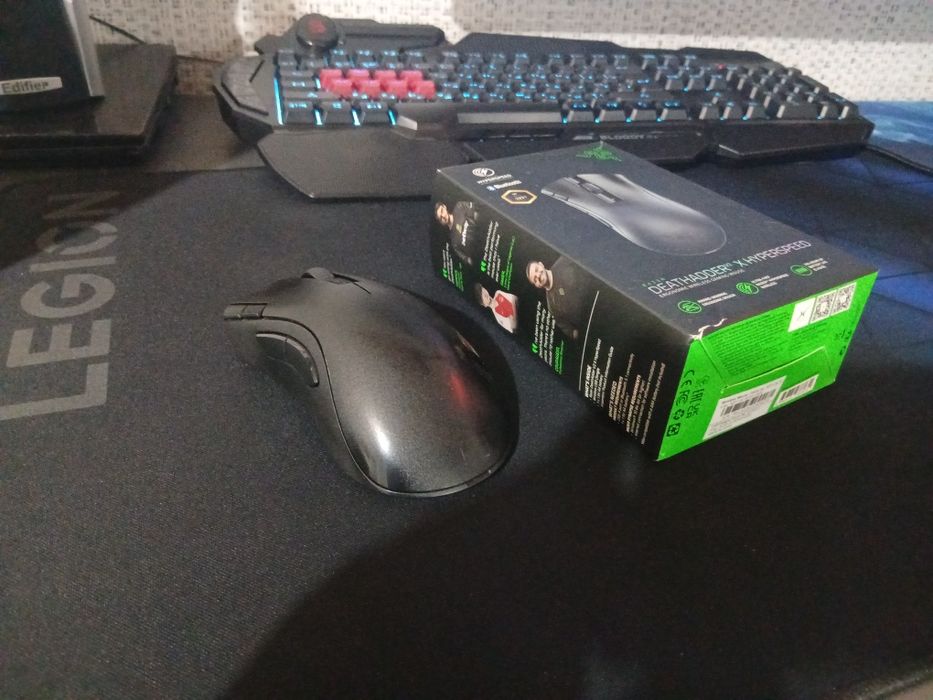 Razer DeathAdder v2 x HyperSpeed