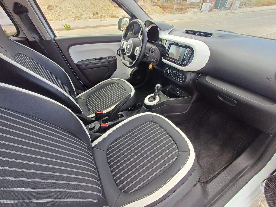 Renault twingo ZE intense