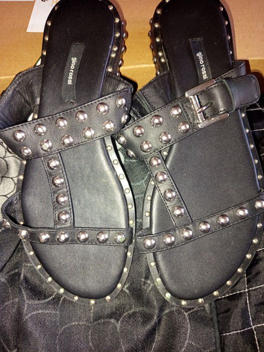 Klapki damskie Gino Rossi