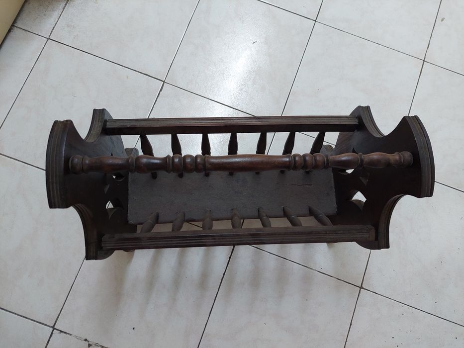 Porta revistas e porta livros