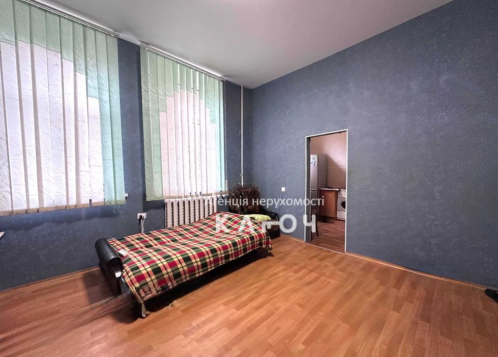 Продам 1 кім в центрі міста!!!