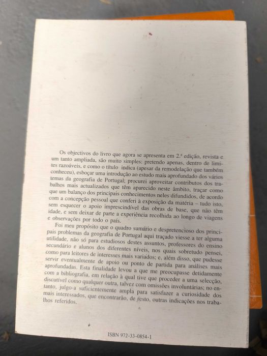 Geografia de Portugal — C. A. Medeiros — Editorial Estampa