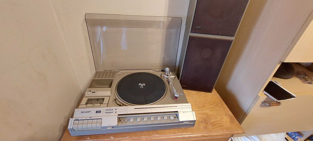 Aparelhagem compacta Sharp Sharp SG-270 + 2 colunas (1982)