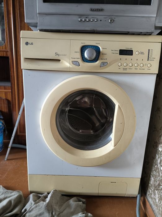 Продам стиральную машину LG