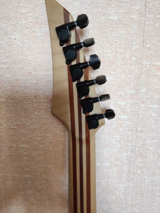 Электрогитара ручной работы | Чехия, 2024