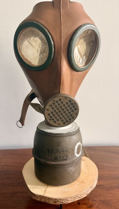 Lote de duas máscaras de gás do exército francês de 1964