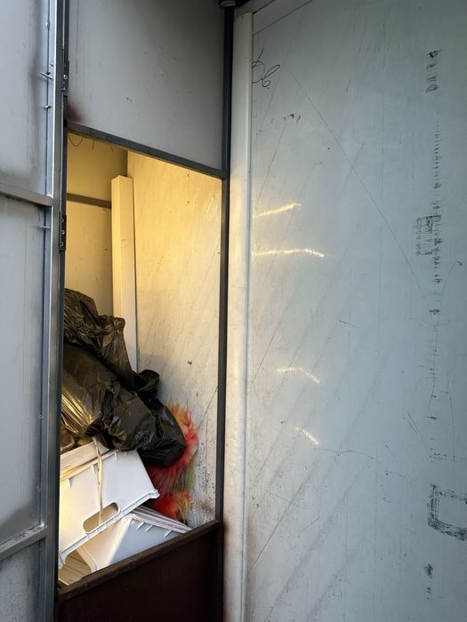 Купава; Торговий причіп-кіоск; Фудтрак; Кавьярня на колесах.