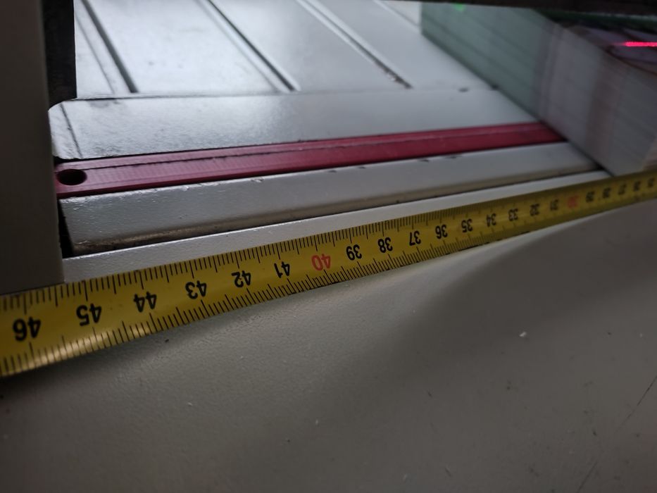 Gilotyna do papieru introligatorska krajarka