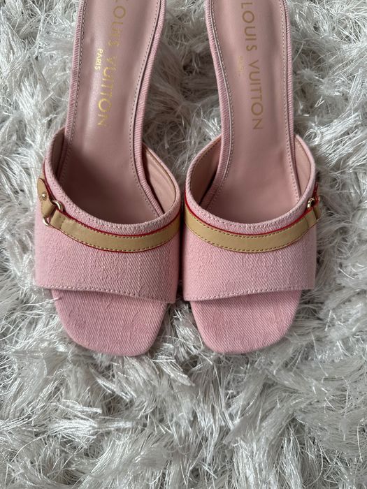 Sandałki sandały klapki na obcasie Louis Vuitton 6AM Mule kitten heels LV