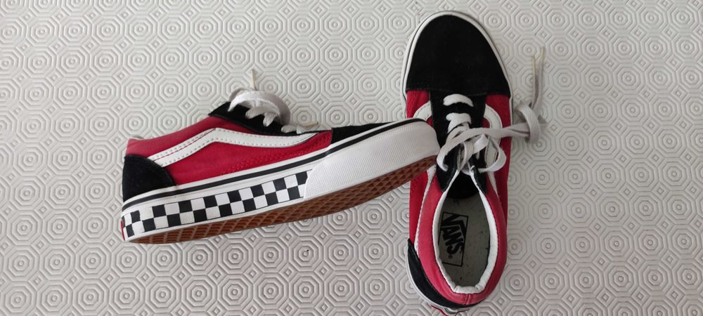 Tênis VANS Novos, N° 33