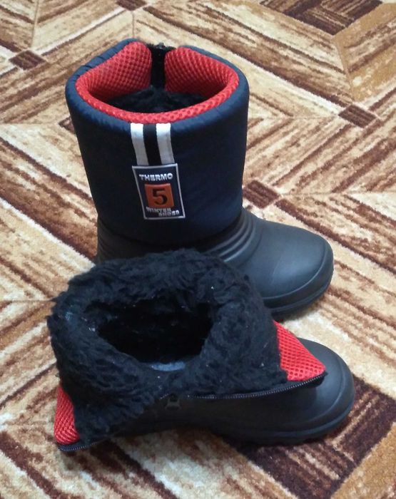 Дитячі чобітки дутики