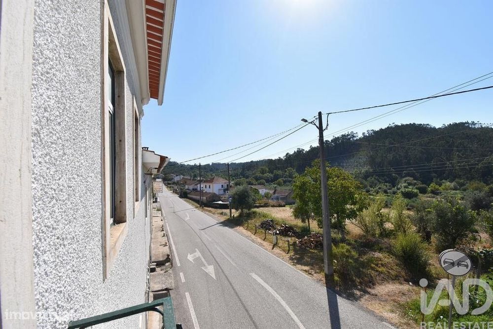Moradia geminada T3 em São Miguel, Santa Eufémia e Rabaçal de 310 m2