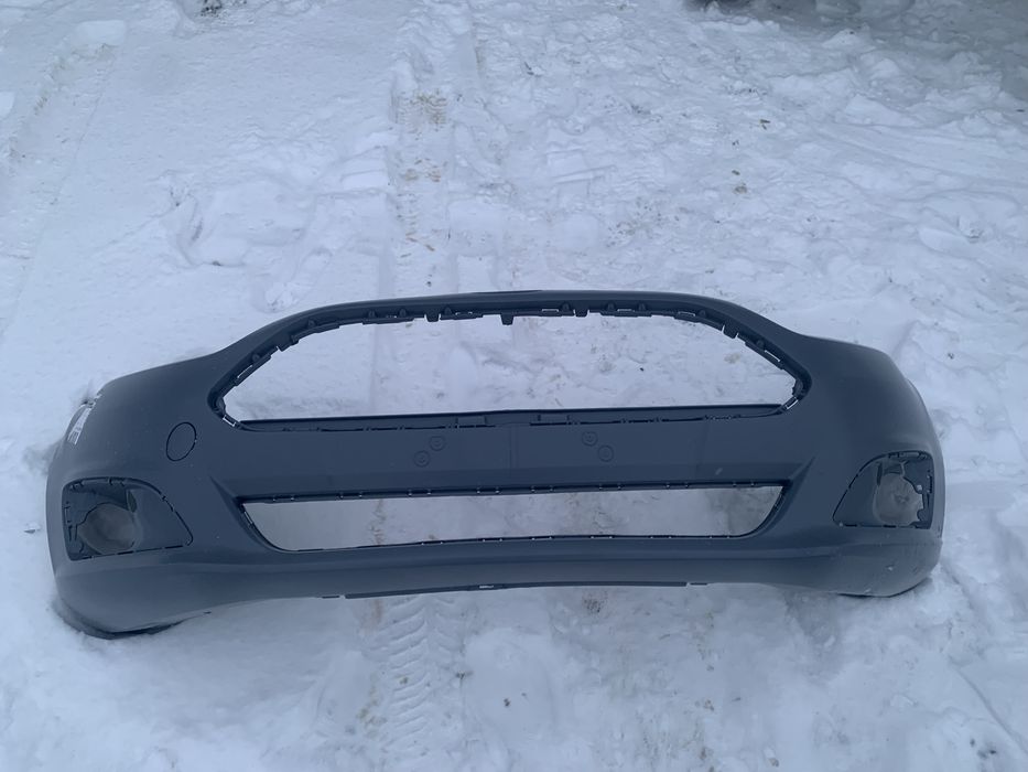Передний бампер FORD FIESTA 13-16