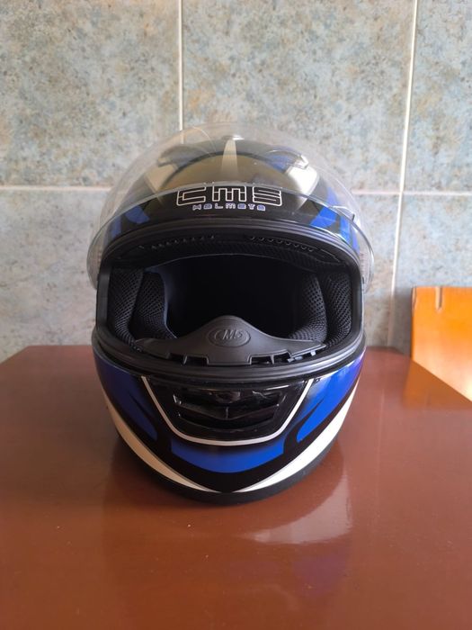 Capacete de mota.