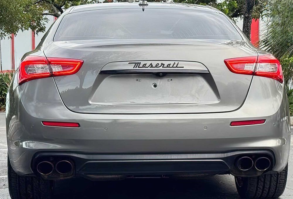 Maserati Ghibli      2019