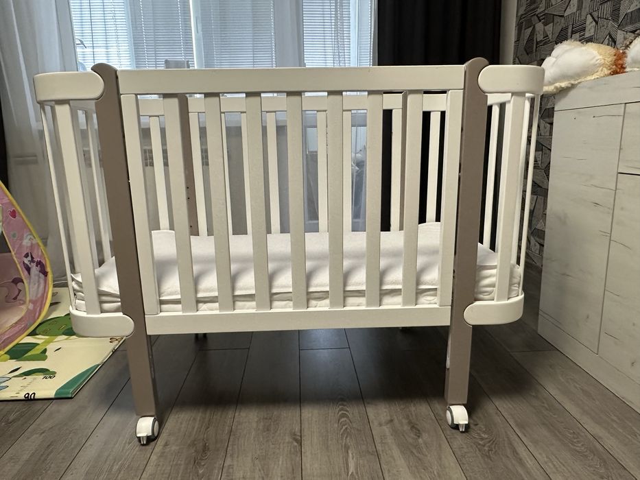 Дитяче ліжечко Veres + матрац Veres + 2 наматрацника
