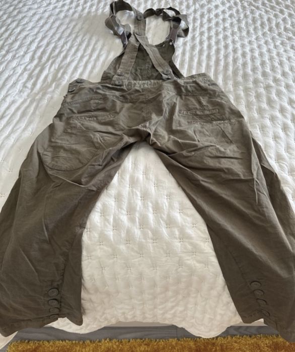 Bermudas com peitilho da DESIGUAL