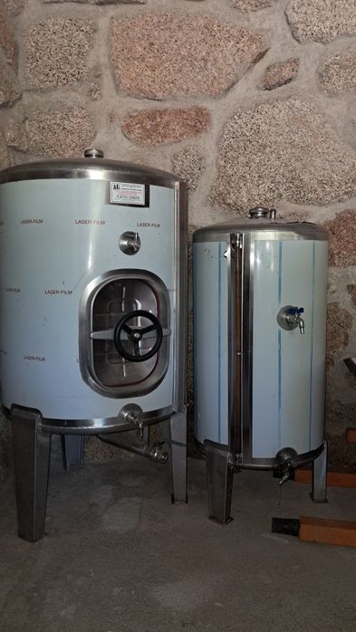 Cubas inox 260 e 100 litros