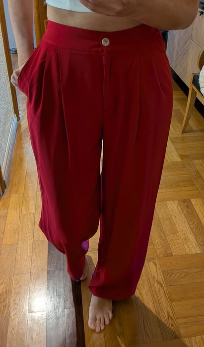 Conjunto vermelho elegante – blazer e calças