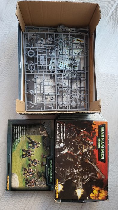 Warhammer 40k Chaos Space Marines - armia + części dodatkowe