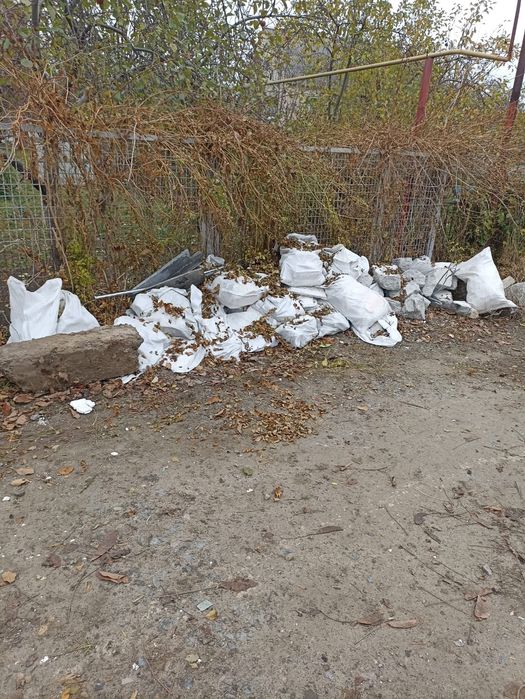 Вивіз строй брухту, вантажники