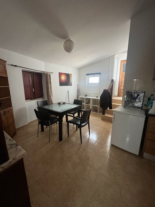 Aluguer de quarto estudante 3 disponiveis