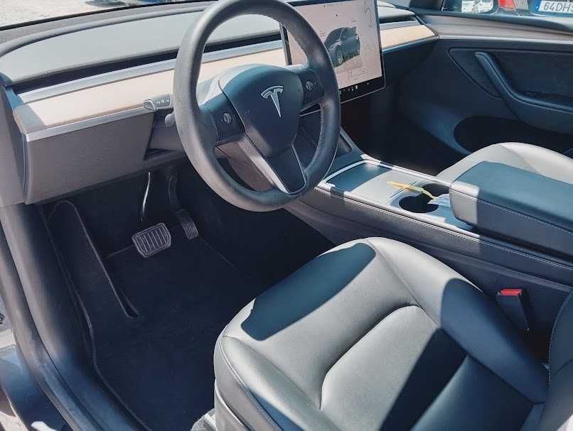 Tesla Model Y — fotografia 7