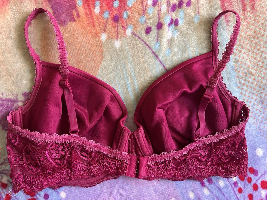 Бюстгалтер Triumph 80 D