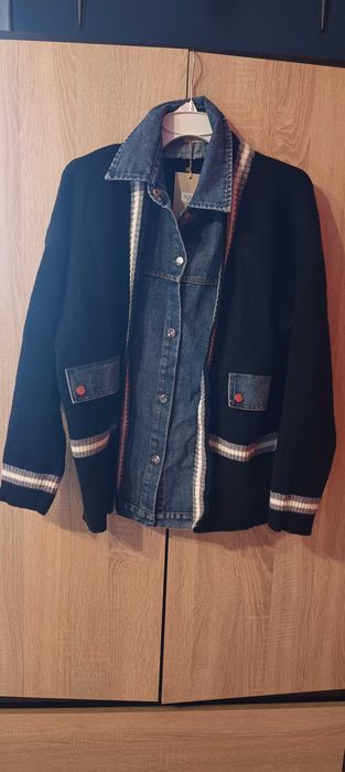 sweter z wstawkami z jeansu