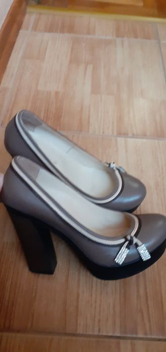 Туфли , мешти...