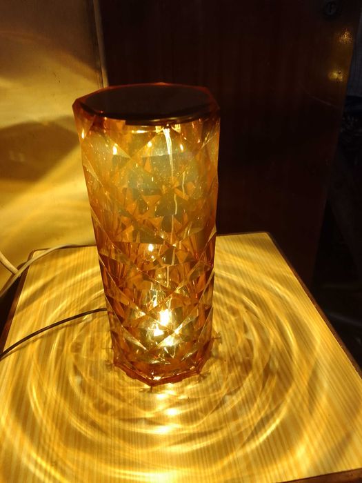 Candeeiro led com ligação usb