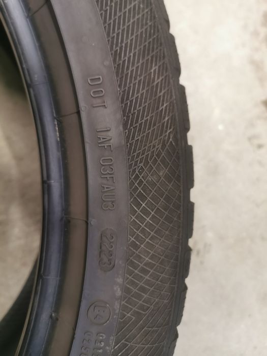 Para opon 285/40R22 110V Continental WinterContact TS850P