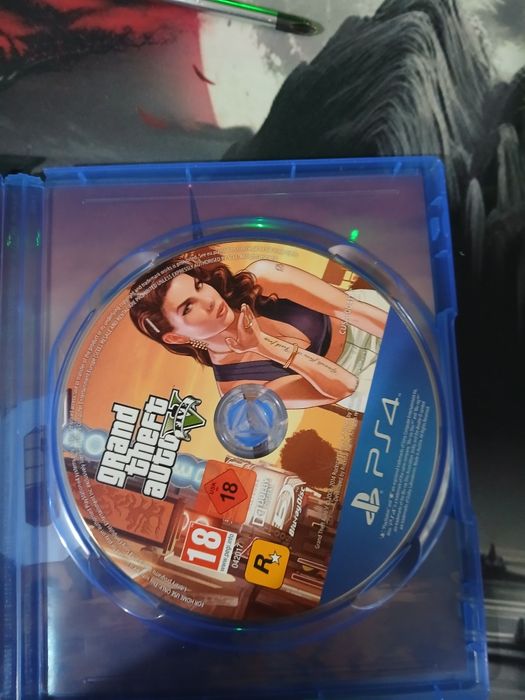 GTA V novo ps4 disco (negociável)