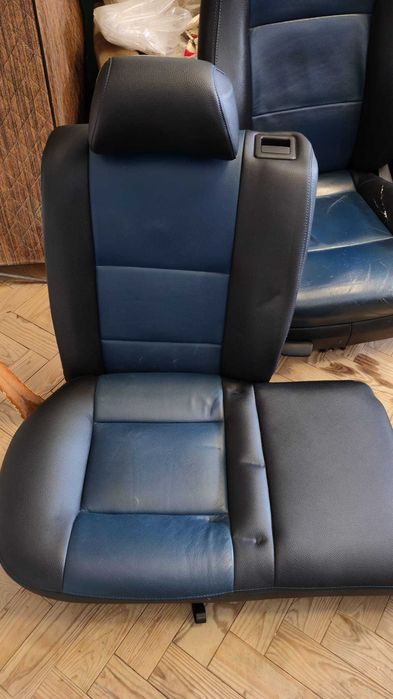 Bancos VW Golf IV desportivos preto/azul em pele/napa