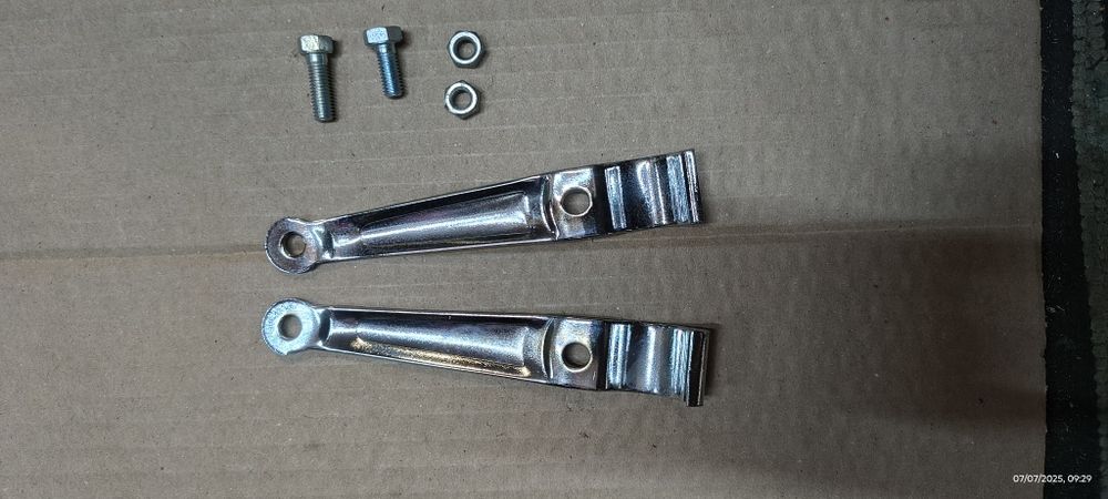 Suporte cromado de farol bicicleta pasteleira/ clássica