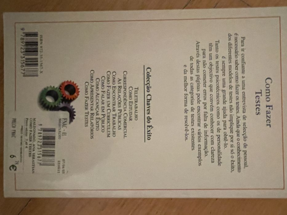 Livros de bolso em 2 mao