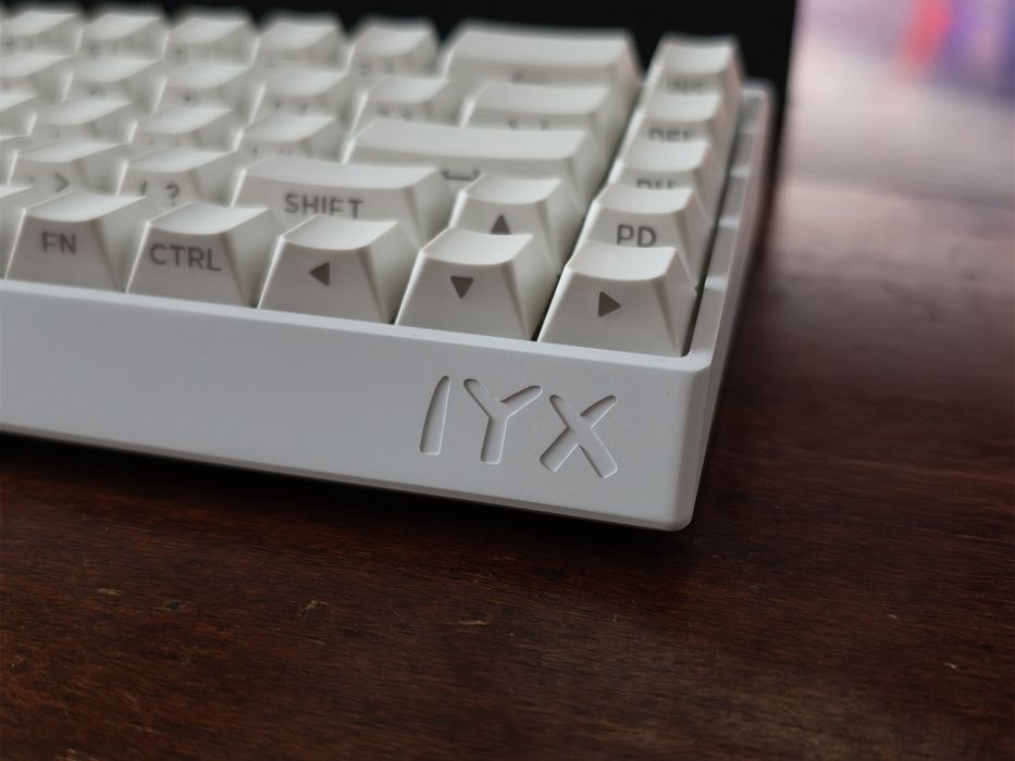 Teclado Magnético IYX MU68 Pro Branco / Base Alumínio
