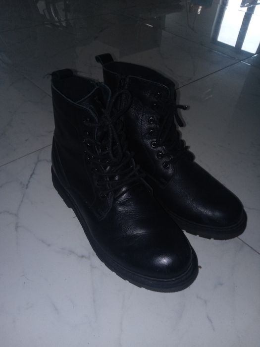Sprzedam buty chłopięce lasocki 39