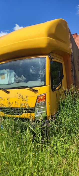 Nissan cabstar na części kabina sypialnia