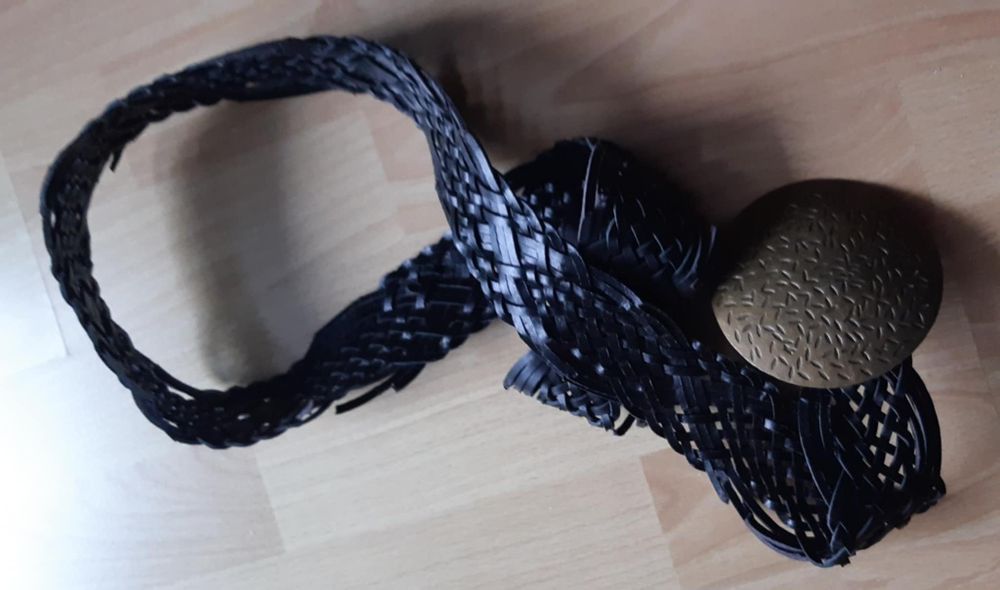 Pasek z piękną klamrą damski