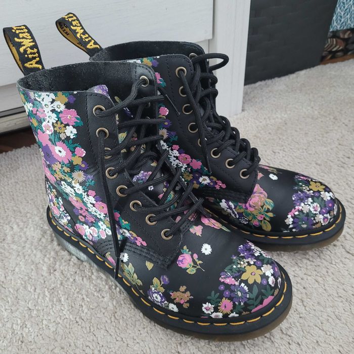 Dr. Martens r. 38 kwiaty