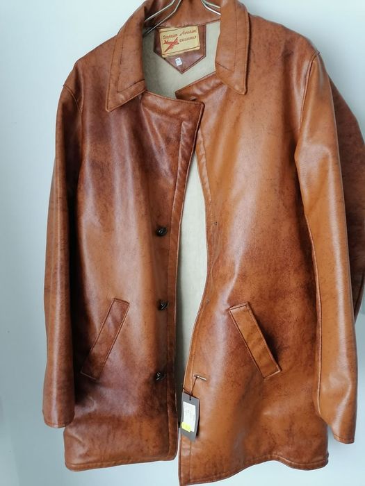 Весіння   куртка.