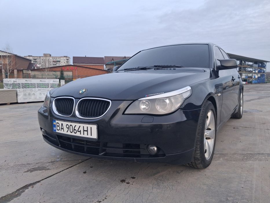 BMW E60. 2.2  МКПП,
