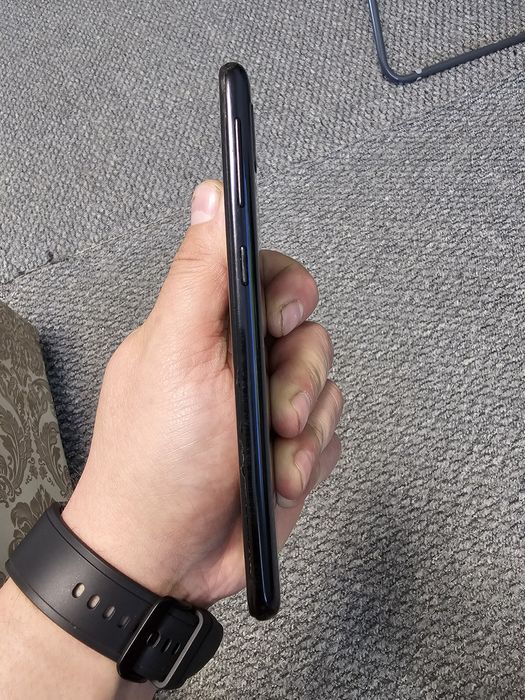 Продам смартфон Samsung Galaxy A20e SM-A202F/DS