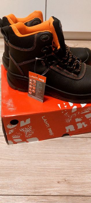 Buty robocze z blachą