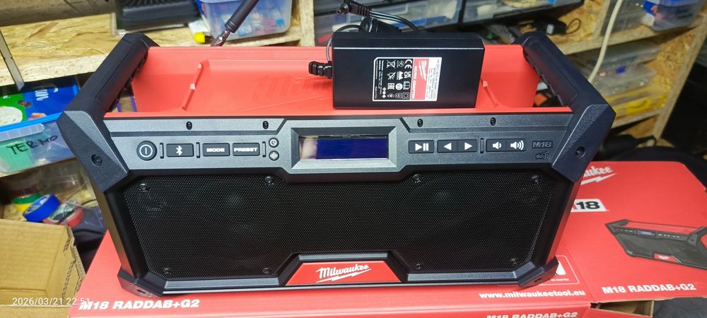 Milwaukee M18 RADDAB-G2 Bluetooth  +  akcesoria.