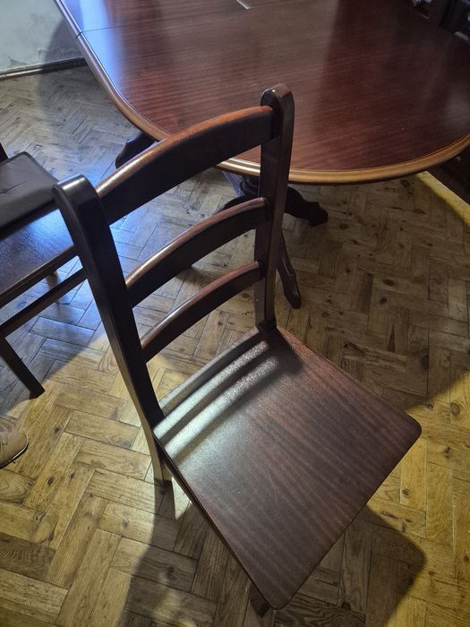 Mesa extensível madeira maciça com 4 cadeiras