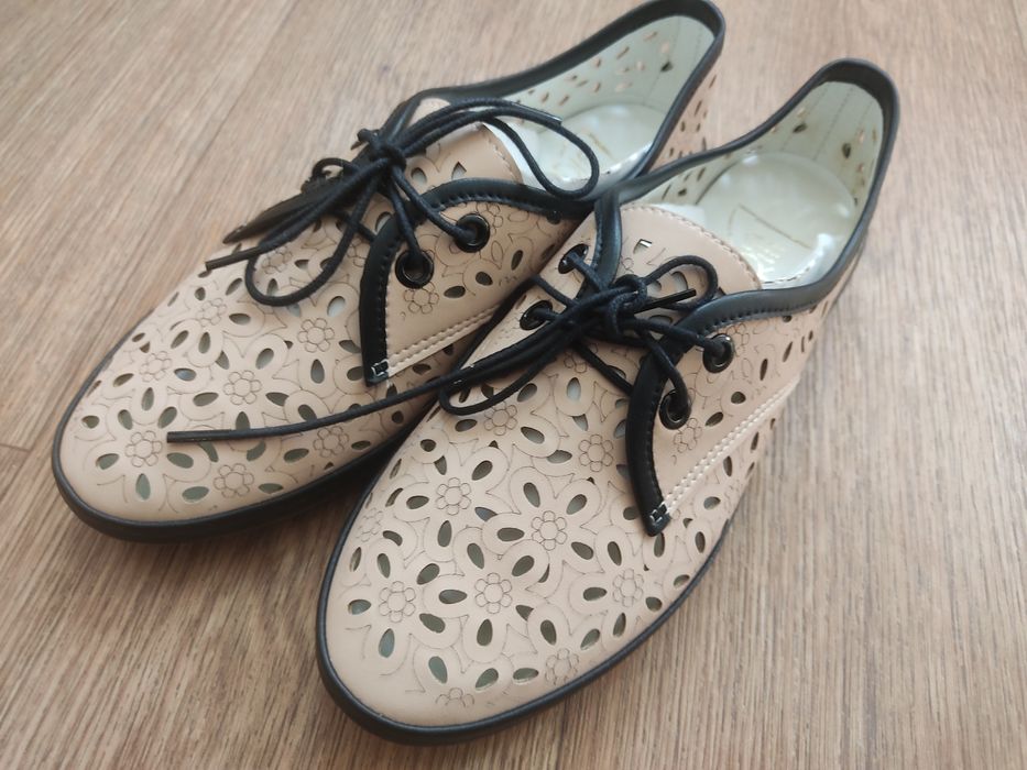 Летняя женская обувь 37